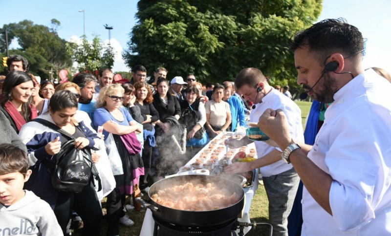 Con múltiples propuestas, comenzó la Semana Gastronómica Rosario