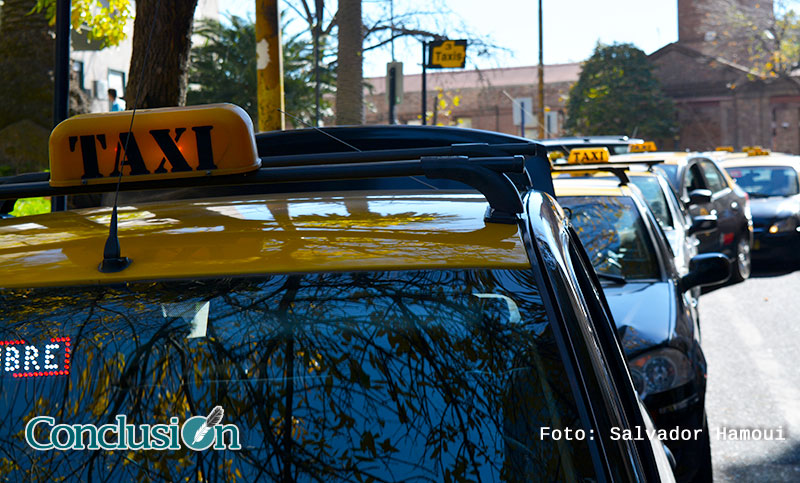 Taxistas piden pagar multas con horas de trabajo