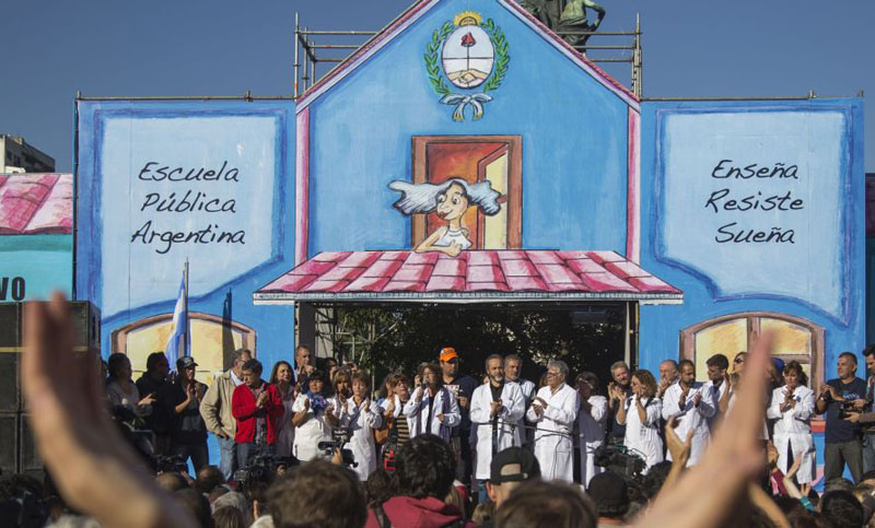 Sindicatos docentes levantaron la escuela itinerante