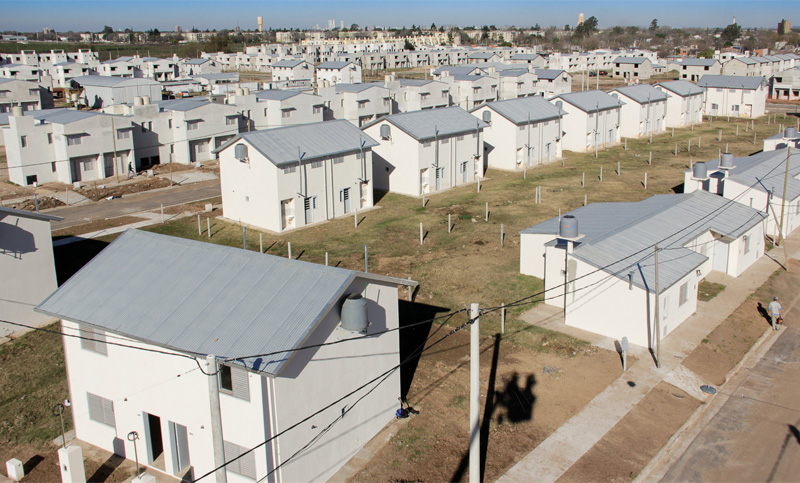 Provincia publicó el padrón de familias aptas para el sorteo de 450 viviendas