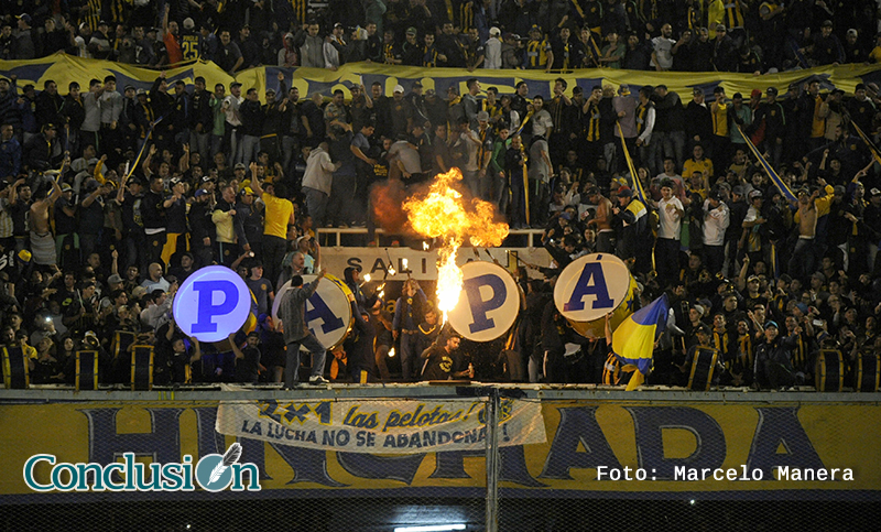 No todo fue una fiesta: tres heridos al caer de la tribuna en el Gigante