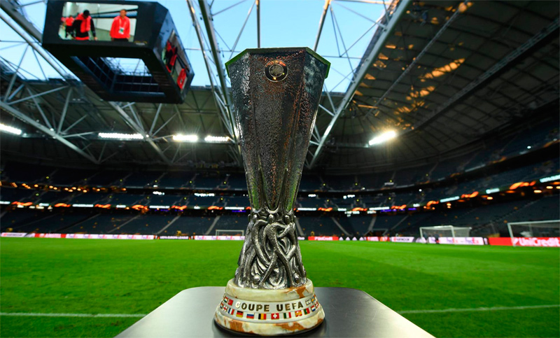Manchester United buscará ante Ajax la copa que le falta