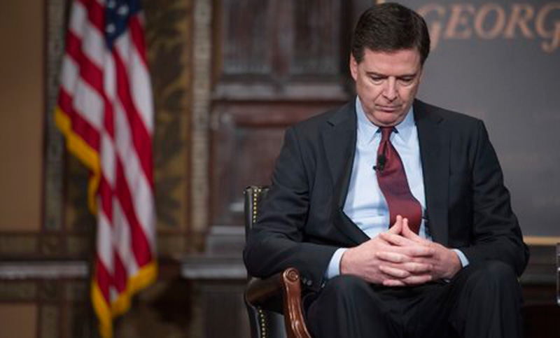 Vaticinan un sismo político por el despido del jefe del FBI