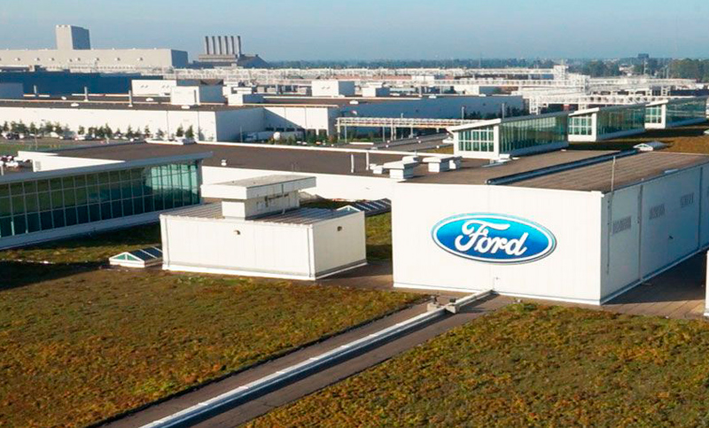 La automotriz Ford analiza despedir a 20.000 trabajadores de sus plantas