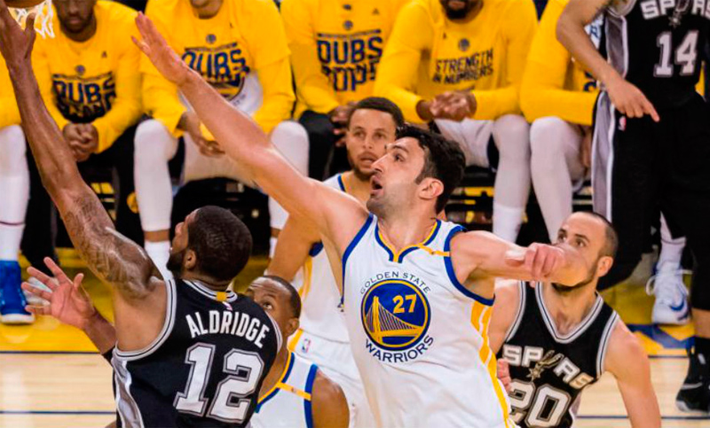 Los Spurs, con Manu y sin Leonard, buscan igualar la serie