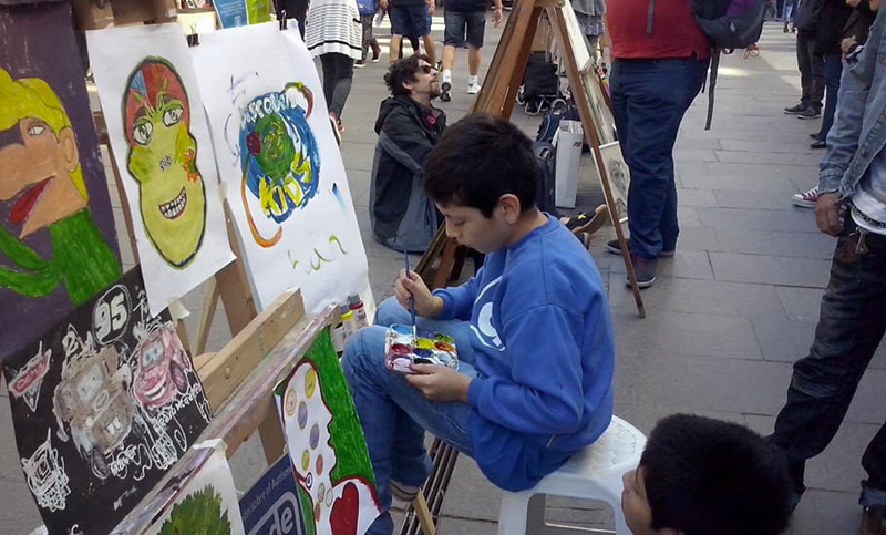 El chico autista que pinta todo el día y se comunica con sus obras