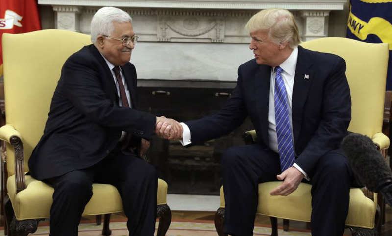 Trump prometió al presidente palestino «conseguir la paz»