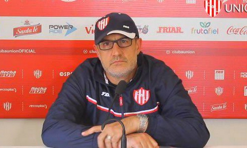 Independiente ganó y Marini dejó de ser el DT de Unión