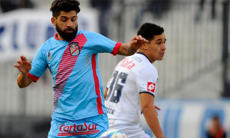 Arsenal empató con Quilmes y sigue penando con el descenso
