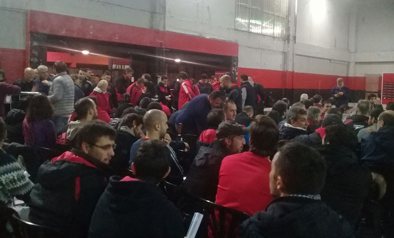 La asamblea de Newell’s fue masiva y el presupuesto rechazado