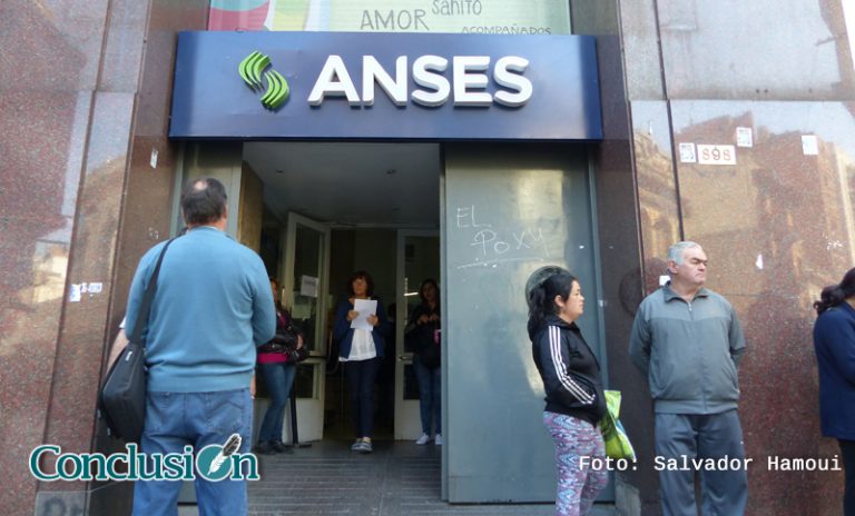 Tras el incendio, Anses microcentro sigue sin atención por problemas edilicios