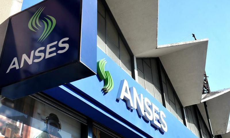 Un empleado de Anses tuvo un infarto tras el suicidio de un jubilado