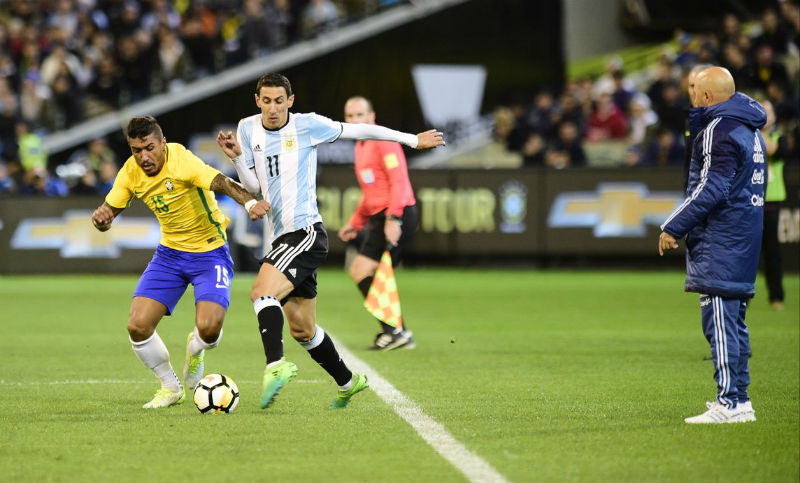 Con libreto nuevo y el debut de Sampaoli, Argentina venció a Brasil