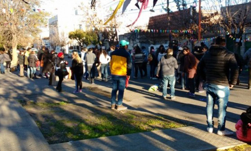 Bahía Blanca: llevan 24 días de acampe en contra de posibles despidos