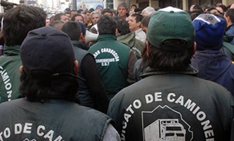 Allanamientos en la sede de Camioneros de Buenos Aires