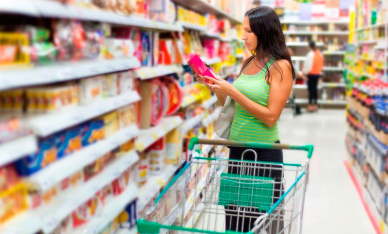 Consumo en hogares: cayó un 4% en mayo y el Gobierno apuesta otra vez al segundo semestre