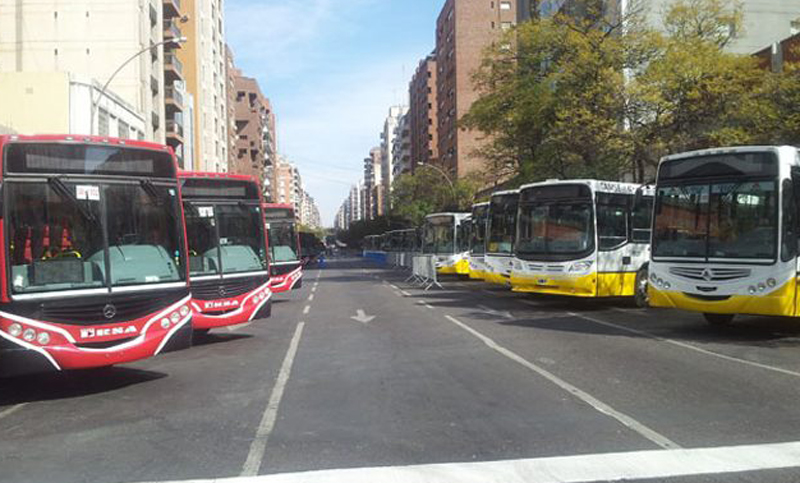 Proponen que se incluya al transporte urbano de pasajeros como servicio esencial