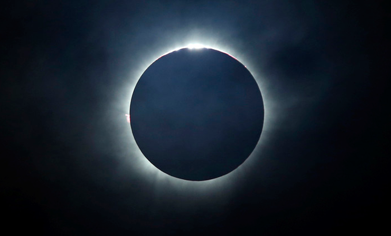 El “gran eclipse solar americano”, un fenómeno que causa sensación en EE.UU.