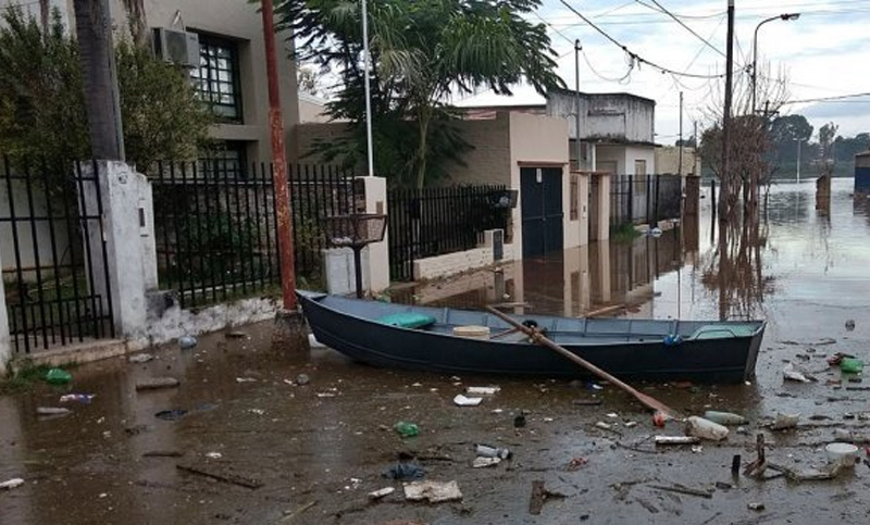 Más de 3.200 evacuados por inundaciones en Entre Ríos