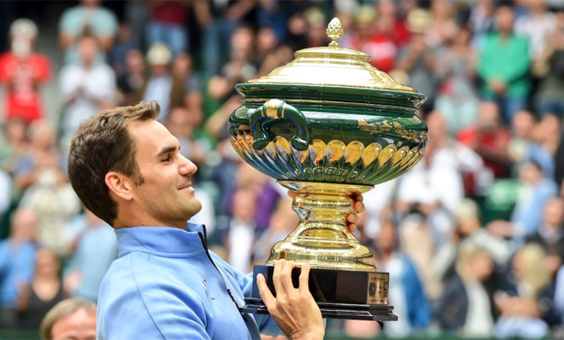 Federer consiguió su título número 92 al ganar el ATP de Halle