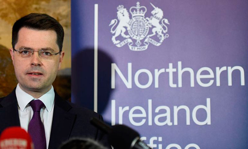 El Reino Unido amenazó con suspender autonomía si no hay pacto en Irlanda del Norte