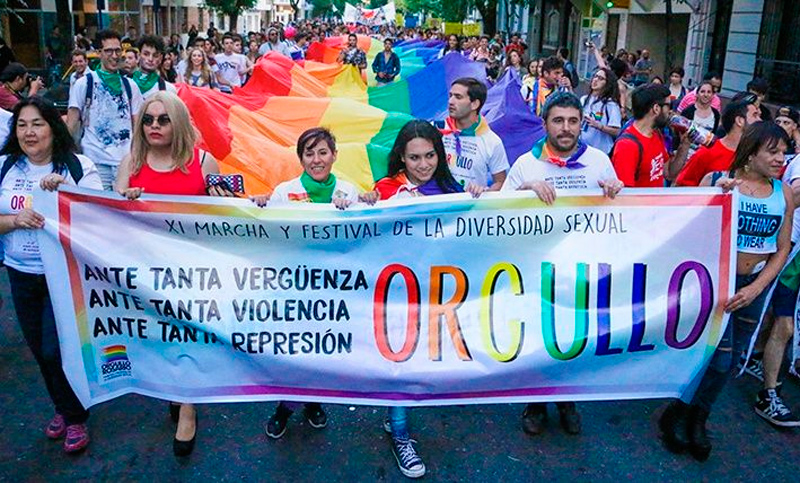 «Al día de hoy sigue costando ser una persona de la comunidad»