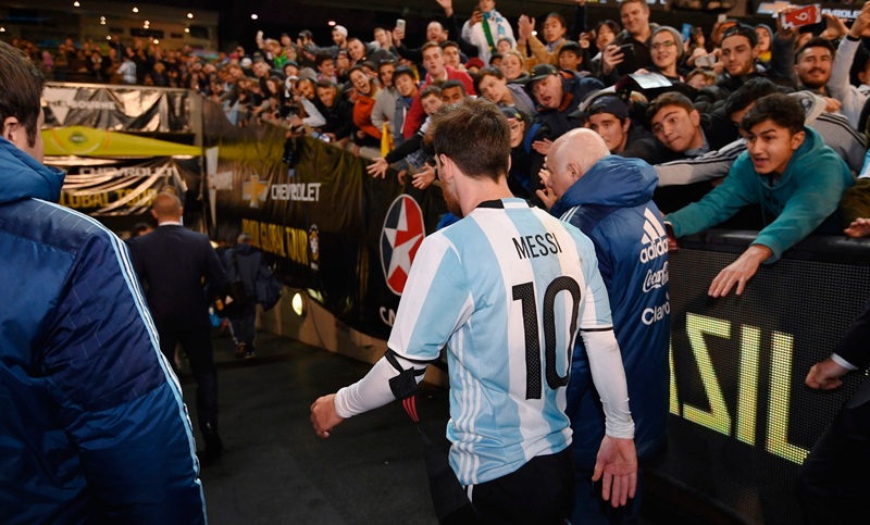 Messi pidió seguir luchando “por el sueño” a un año del Mundial
