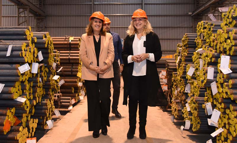 Fein visitó la nueva planta de una empresa familiar que comercializa aceros