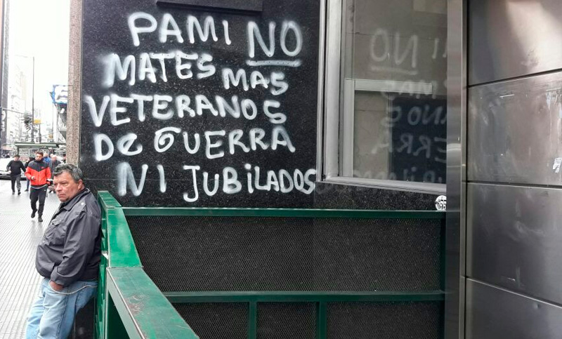 Ex combatientes de Malvinas tomaron las sedes del Pami en todo el país