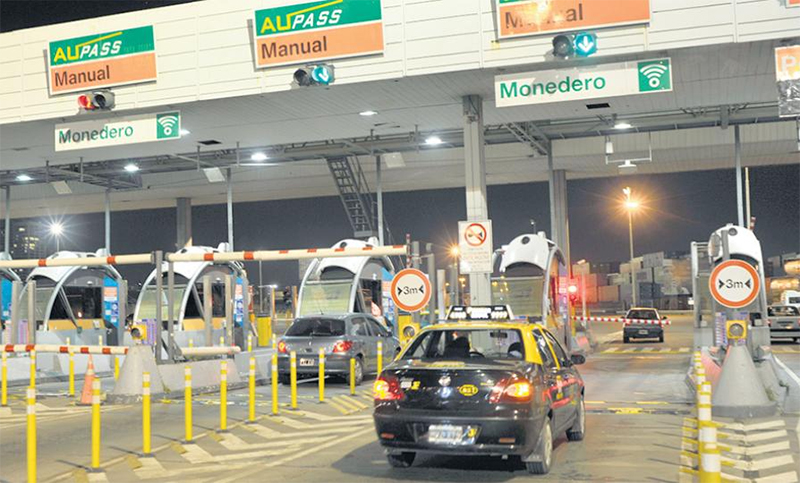 Con peajes caros, el auto descansa