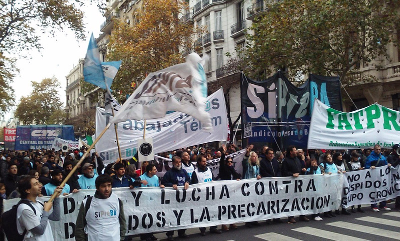 Trabajadores de prensa se movilizaron en denuncia de 2.500 despidos a nivel nacional