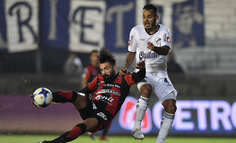 Quilmes perdió ante Patronato y se hunde en la zona del descenso
