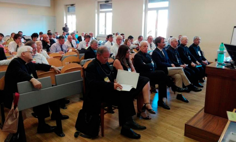 Rectores argentinos en el Vaticano para debatir sobre las universidades