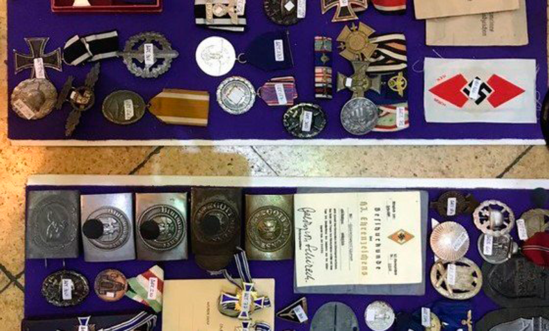 Secuestraron más objetos con simbología nazi en una galería de San Telmo