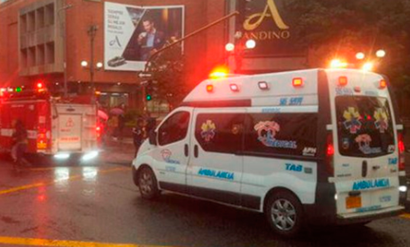 Una explosión en un centro comercial de Bogotá deja al menos un muerto