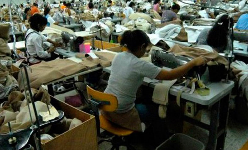 Advierten inminentes despidos en una fábrica textil de La Rioja