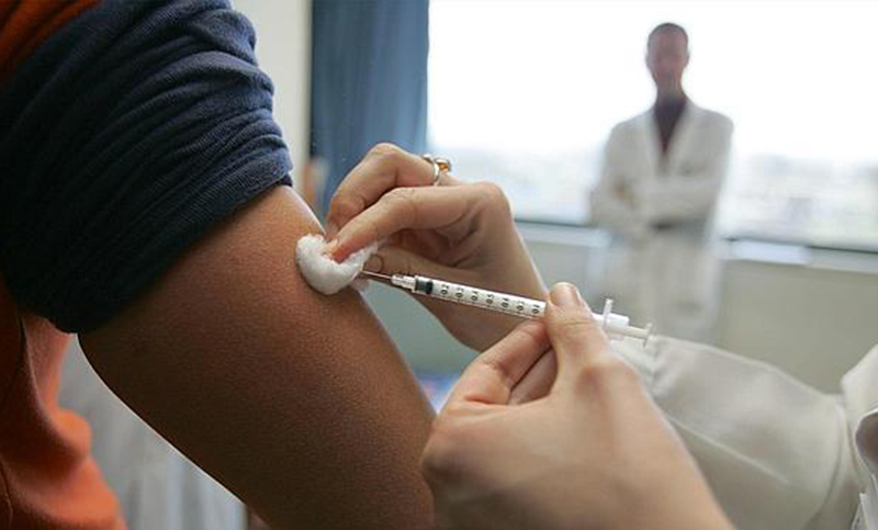 La Justicia ordenó al Gobierno restablecer la vacuna del meningococo para niños de 11 años