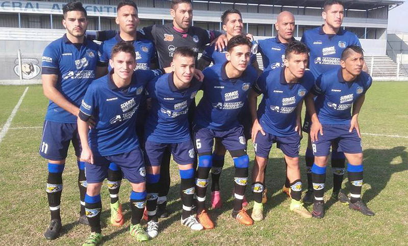 Tiro Federal volvió a perder y sigue último en el Federal B
