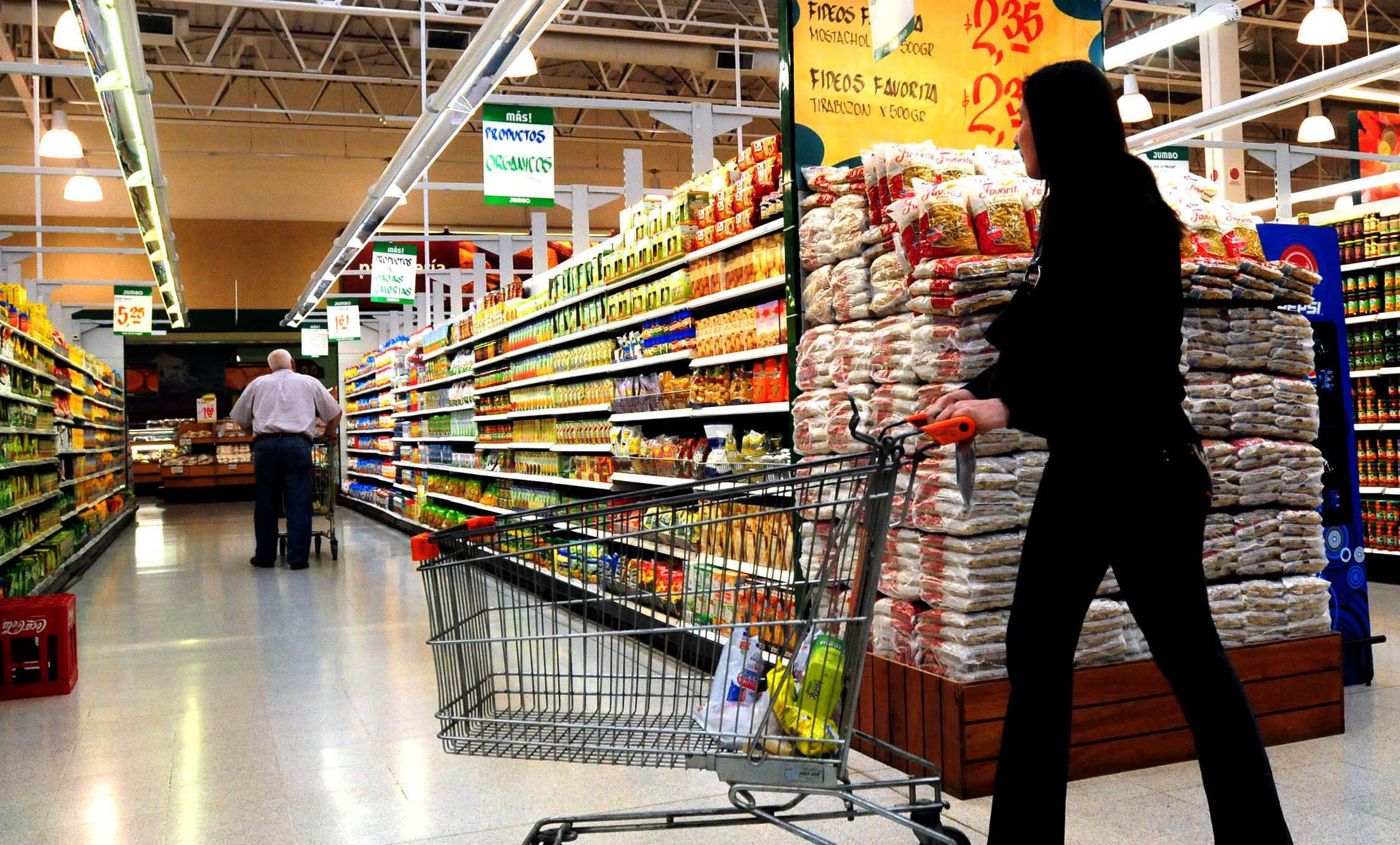 Los precios ya sienten el impacto de la suba del dólar por el aumento de las naftas