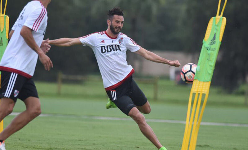 Larrondo se lesionó durante la pretemporada de River en Orlando