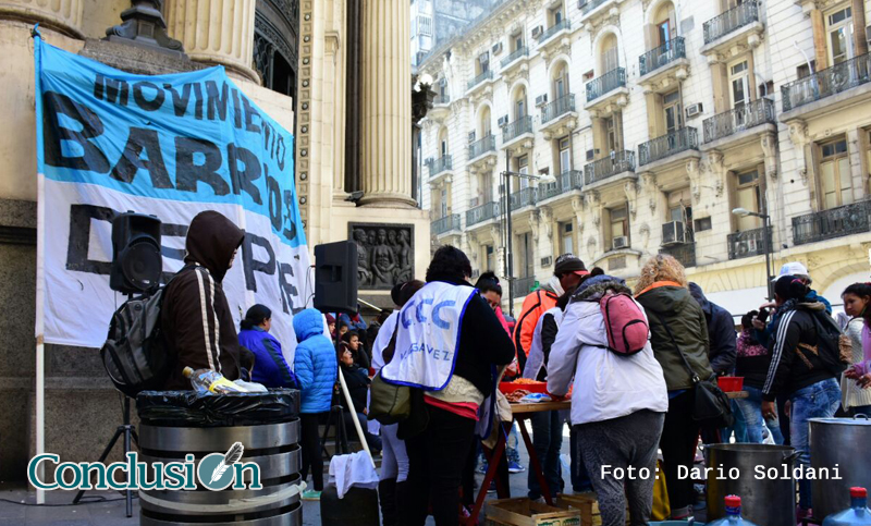 Ollas populares en Rosario y el país por la emergencia laboral y alimentaria