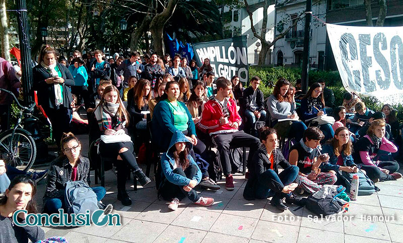 Toniolli advierte un intento de modificar la ley de centros de estudiantes