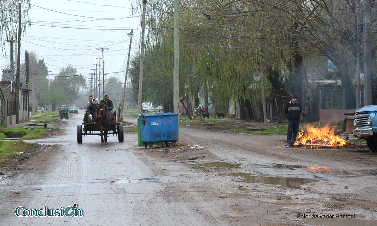 Nuevo Alberdi: postal de día gris y lluvioso
