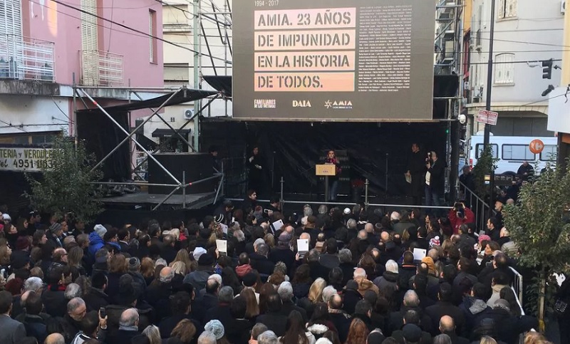 «La verdad del atentado está en el expediente pero no se avanza»