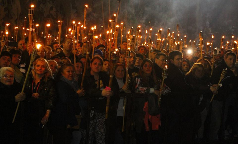 Schmid ratificó la «marcha de antorchas» de mañana en la CGT, en homenaje a Eva Perón