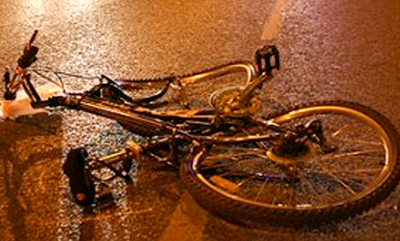 Un ciclista fue embestido por una camioneta en la zona sudoeste y falleció en el lugar