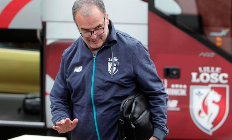 Bielsa habló ante los hinchas de Lille y aseguró estar “muy feliz”
