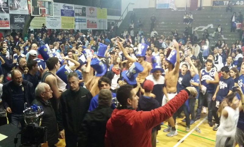 Atalaya vivió su noche más soñada y gritó campeón