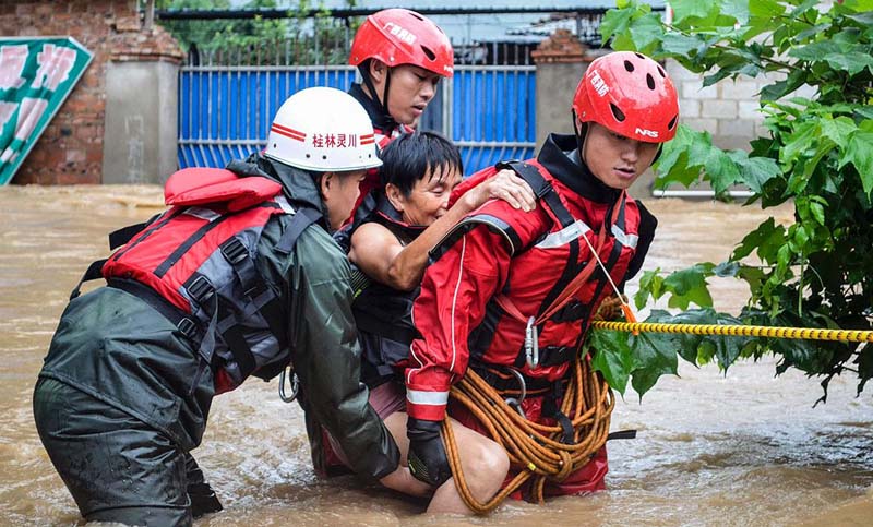 Lluvias torrenciales en China dejan 52 muertos y 22 desaparecidos