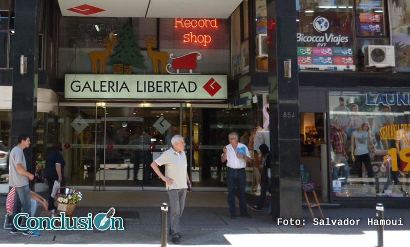 Se activaría este mes la cláusula gatillo de empleados de comercio